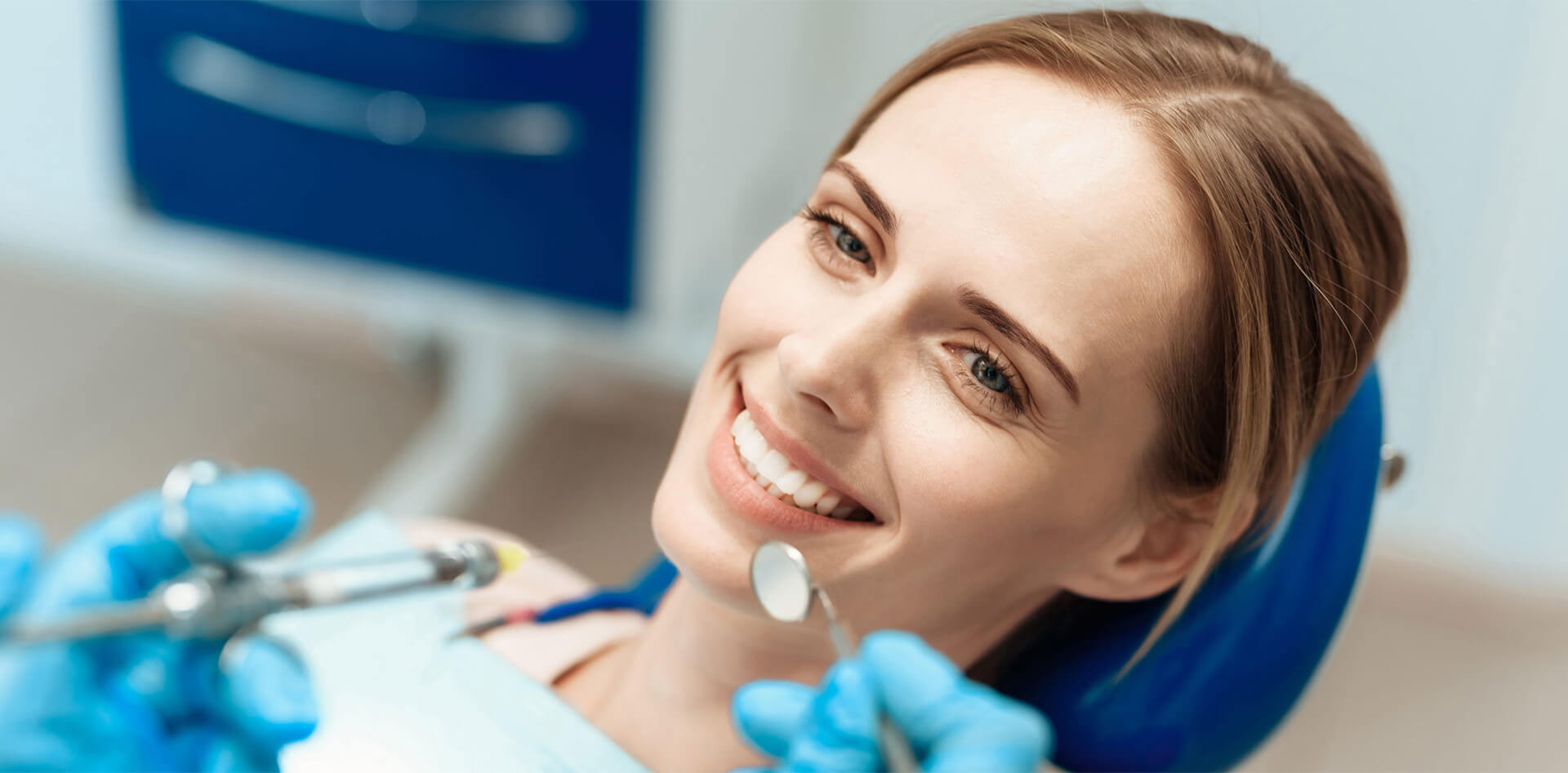 woman visiting the dentist